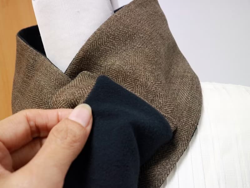 咖啡蝴蝶結款 可調式短圍巾.scarf 圍脖雙面雙色 大人.小孩均可用