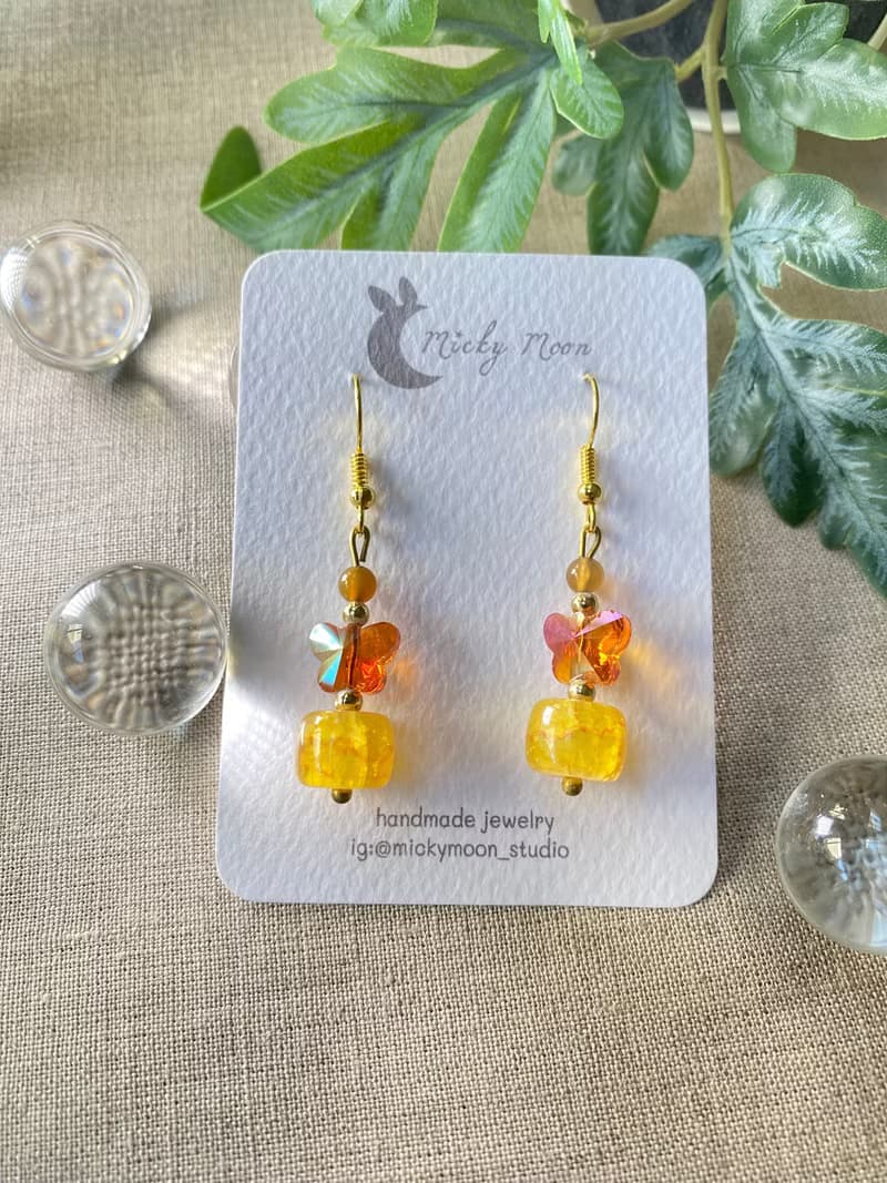 Handmade bead earring