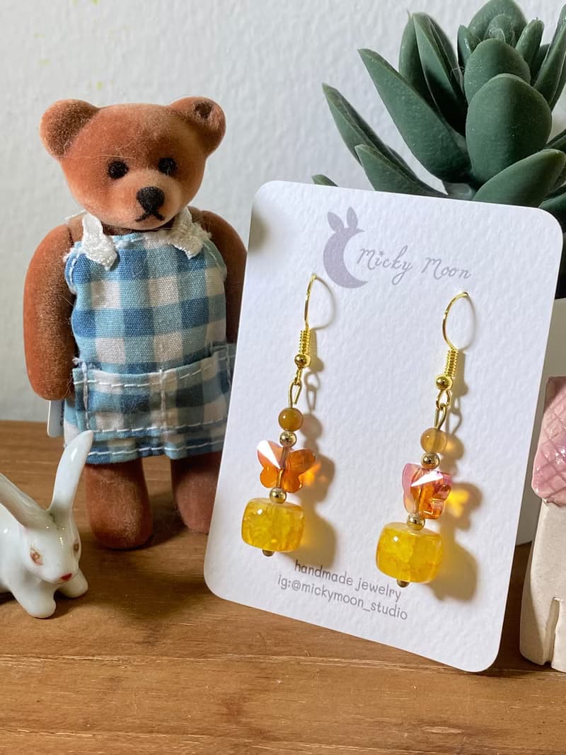 Handmade bead earring