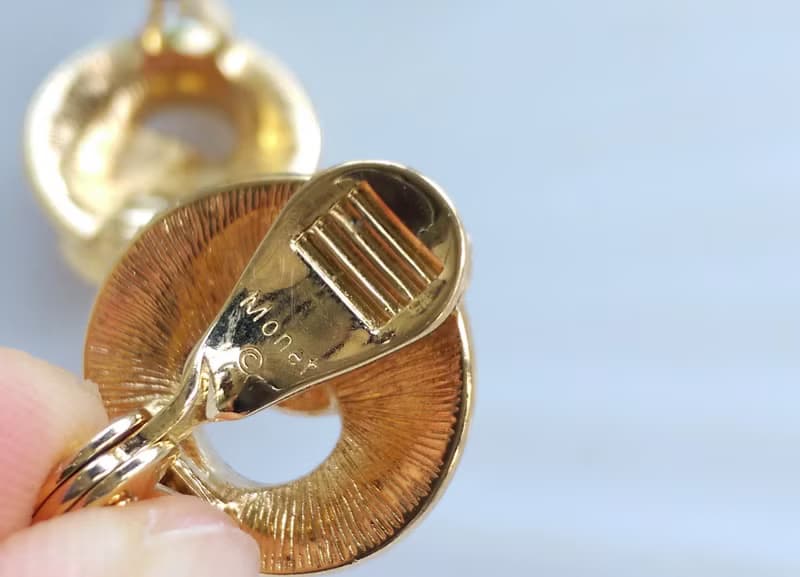 Vintage Jewelry 西洋古董飾品  MONET 對稱 夾式耳環