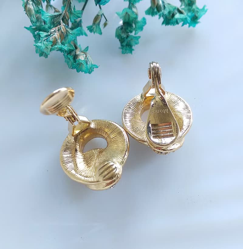 Vintage Jewelry 西洋古董飾品  MONET 對稱 夾式耳環