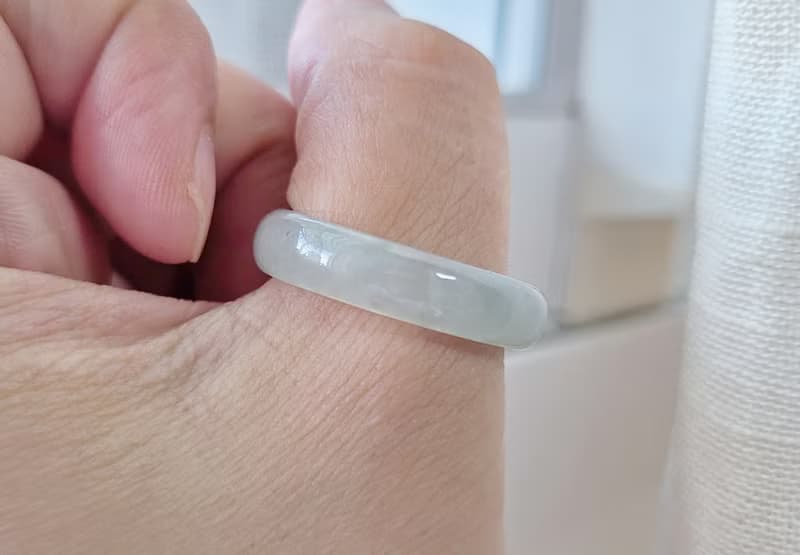 【親翠】天然翡翠 冰睛綠老種極潤種水美手指鐲18號戒圈