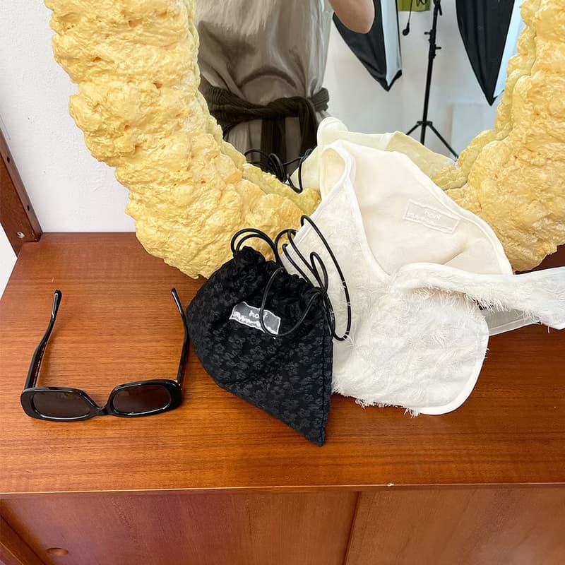 petal shoulder bag (ivory)