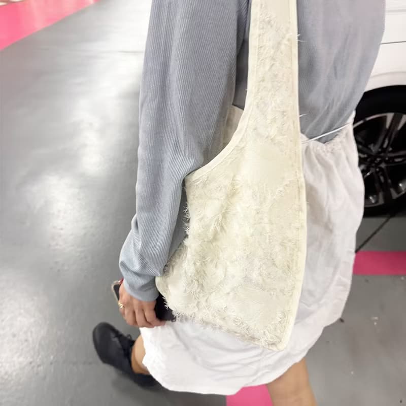 petal shoulder bag (ivory)