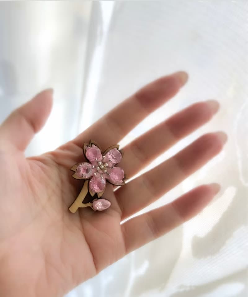 桜ブローチ 羊毛氈 公平交易 手工製作 旅行 婚禮小物 行李吊牌 ブローチ