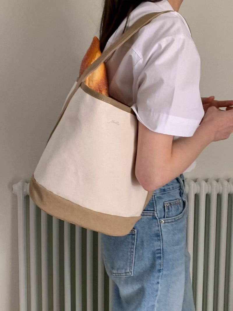 韓國 The Ally | ELIN BAG (送化妝袋) | 米色 | 手袋 單肩包