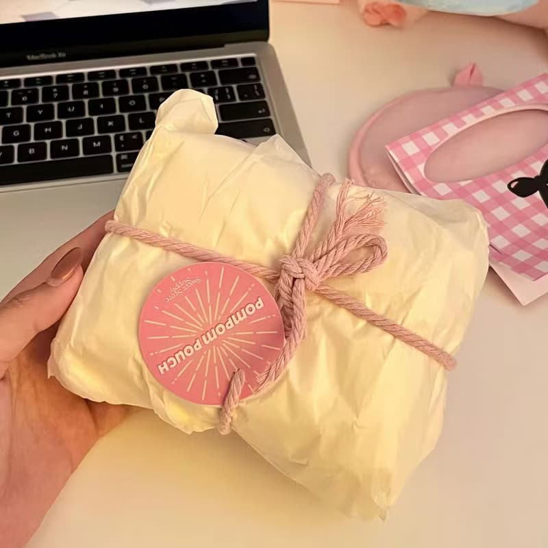 Sweetstore Supply原創全粉綢緞蝴蝶結刺繡化妝包便攜收納包