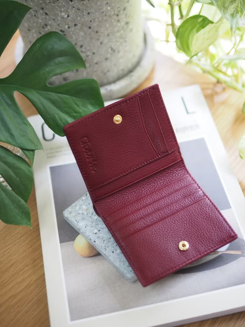 Hannah (Burgundy) : Small leather short wallet, folded wallet, Slim, Red wallet