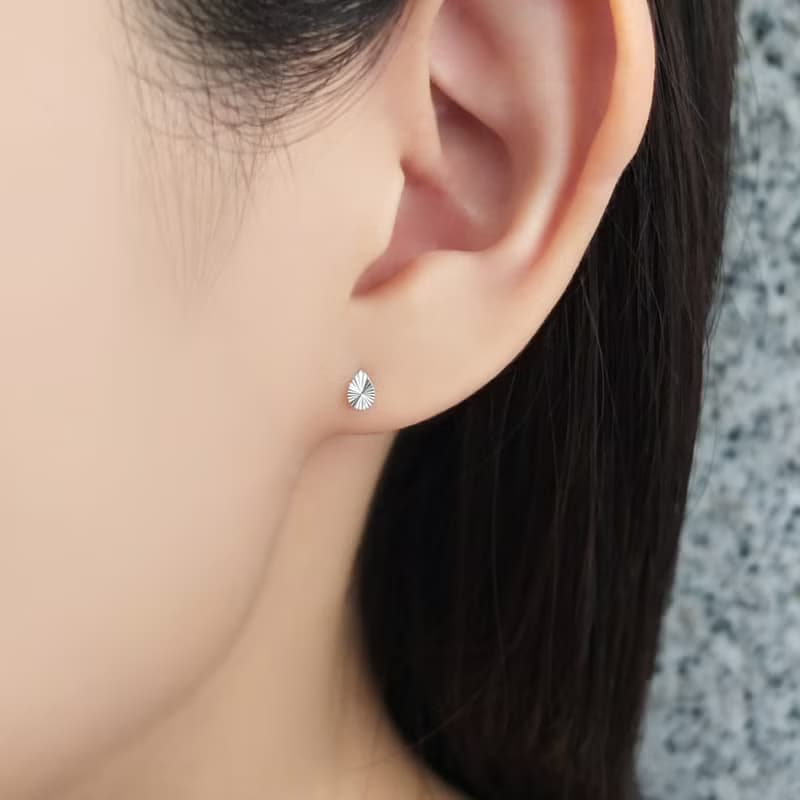 【Second Earrings】 鉑金輻射線露珠耳環