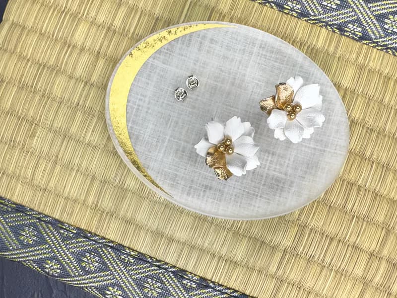 白釉金彩皮革櫻花耳環│純銀耳針│耳勾│耳夾款式【花】