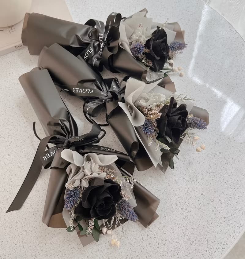 單朵黑玫瑰永生花束
