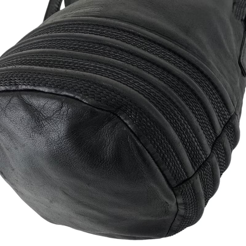 【 日本直送　名牌中古包 】LOEWE ロエベ ショルダーバッグ ブラック ロゴ レザー 巾着 vintage ヴィンテージ オールド zu2rww