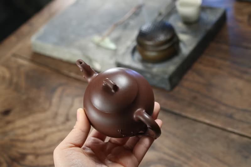 送禮紫砂壺茶壺暗香 优秀老紫泥   紫泥 210ml 钱币孔 刘素素作品