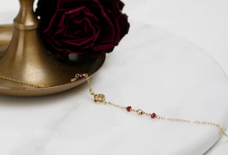 玫瑰之心 14kgf 天然紅寶石簡約手鍊(紅玫瑰)