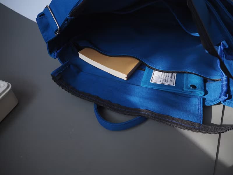 Way Crossbody Bag : Blue