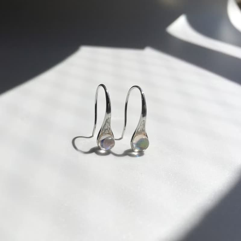 June Birthstone Moonstone Teardrop Earring月光石