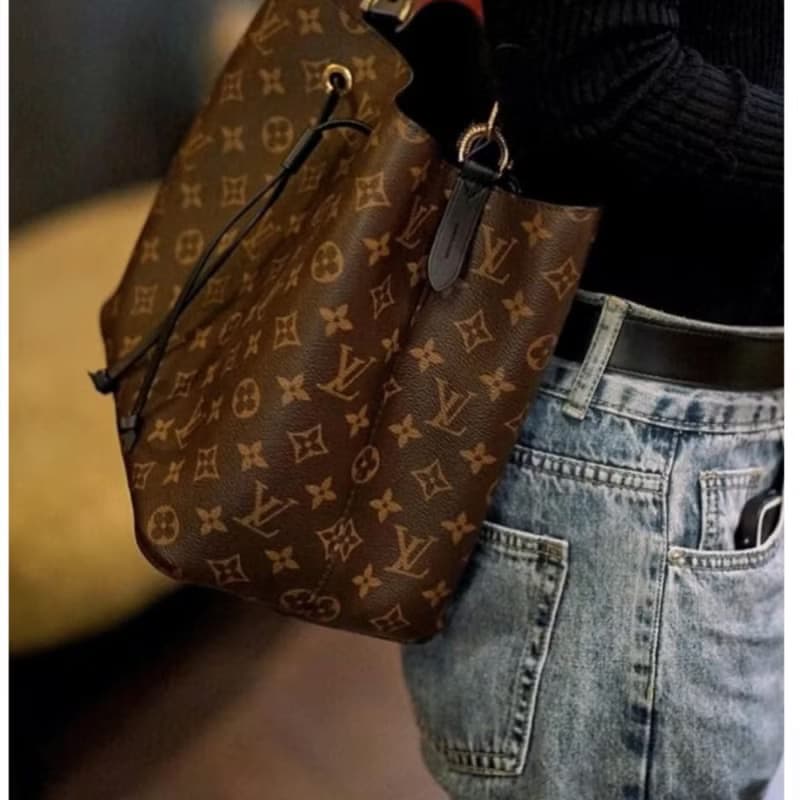 Louis Vuitton Néonoé Monogram 水桶包黑色飾邊款 幾乎全新