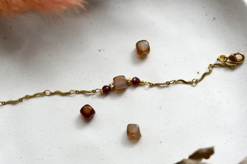 一顆咖啡凍│玉髓‧ 紫牙烏│黃銅手鍊