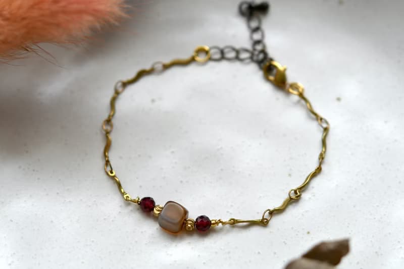 一顆咖啡凍│玉髓‧ 紫牙烏│黃銅手鍊