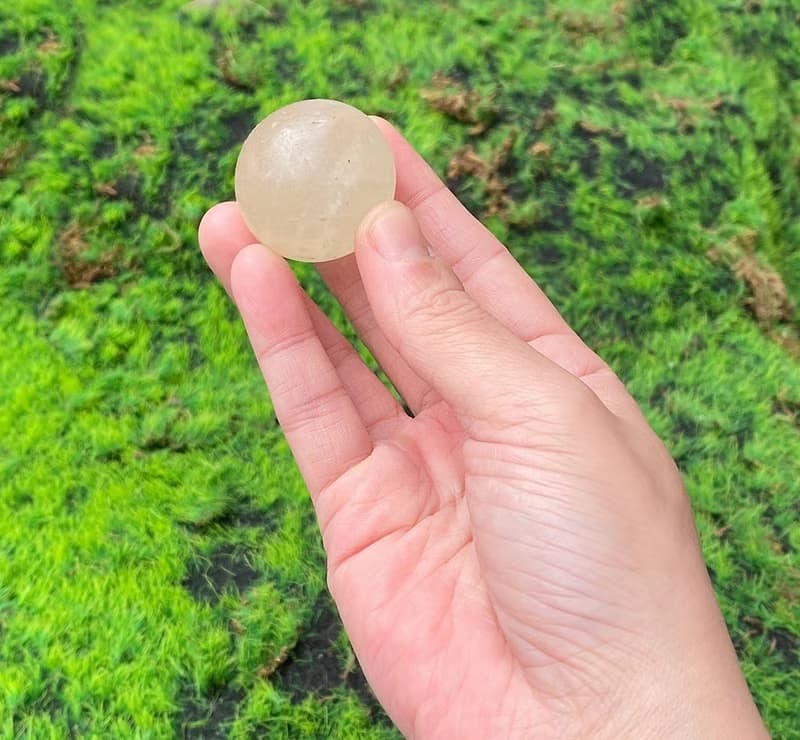 能量擺飾-有球必應 招財開運-天然彩虹磨砂感黃方解球 旺財運事業