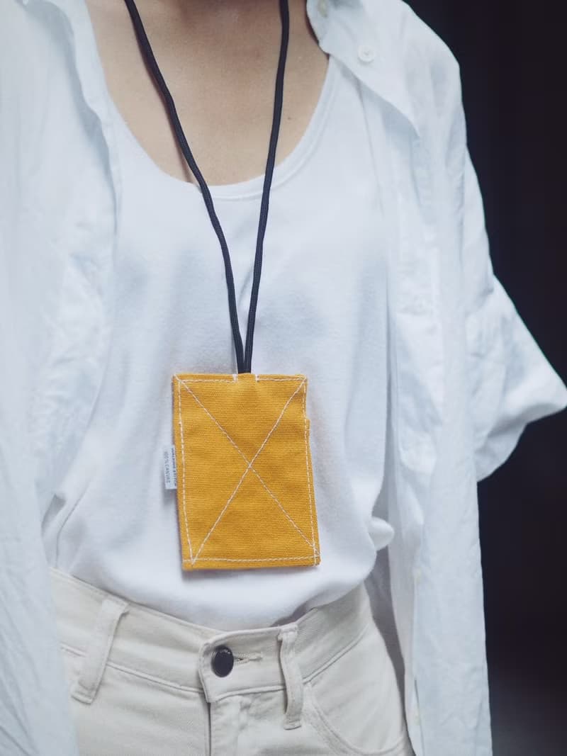 JUNIOR KEY HOLDER : MUSTARD