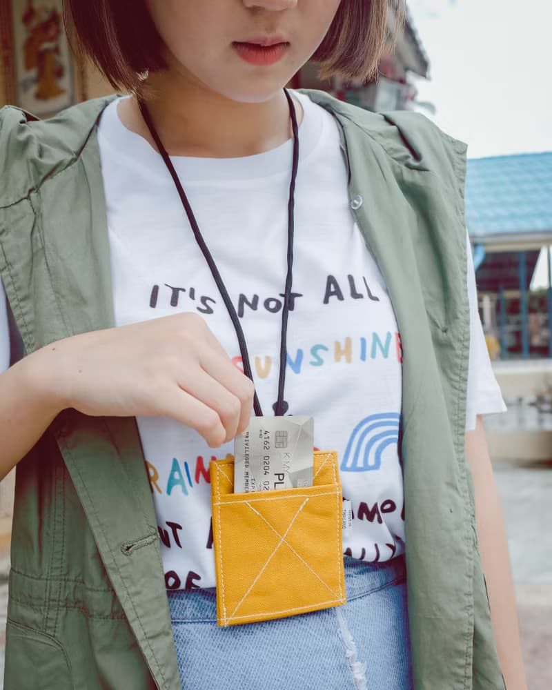 JUNIOR KEY HOLDER : MUSTARD