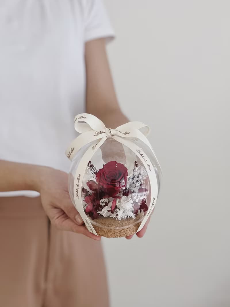 【永生玫瑰花玻璃球】• 情人節禮物/生日禮物/永生花/永生玫瑰花