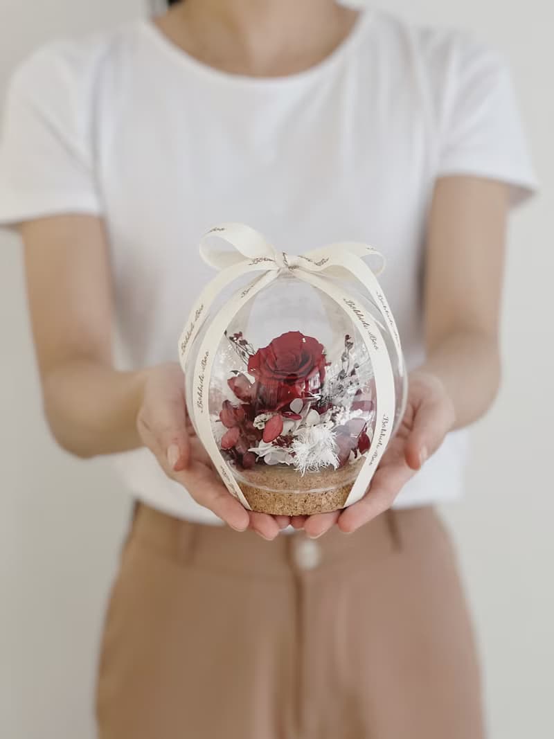 【永生玫瑰花玻璃球】• 情人節禮物/生日禮物/永生花/永生玫瑰花