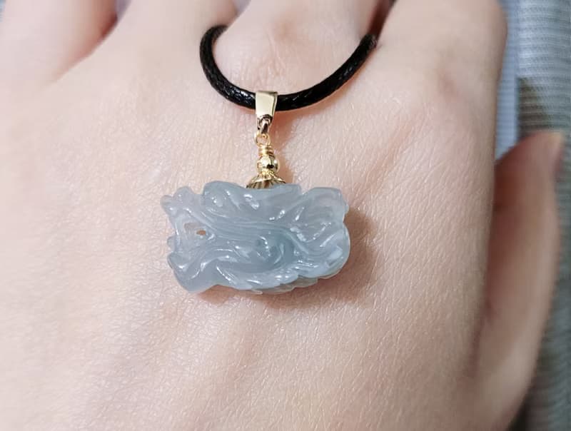 【親翠】天空藍飄烏雞點手工雕刻龍頭皮繩鏈 畢業禮物