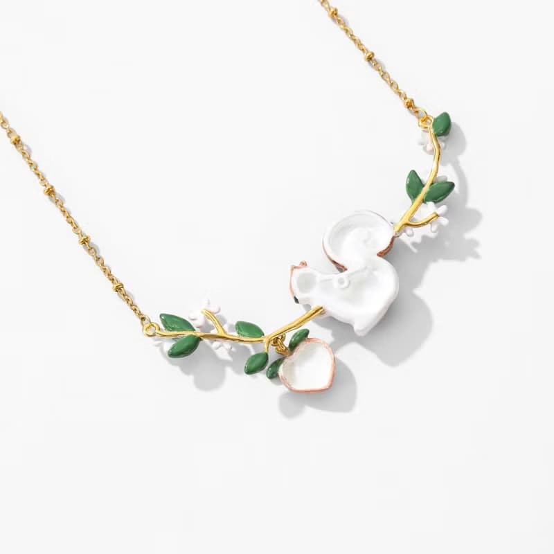松鼠桃子花園項鍊~ Squirrel  Necklace