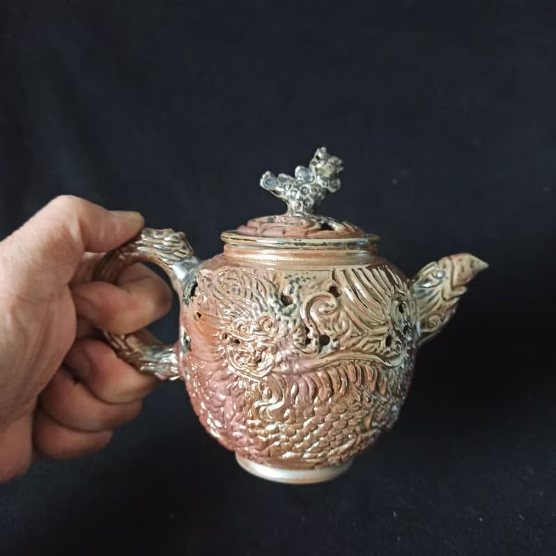 柴燒茶壺雙層鏤空雕刻紋飾麒麟祥瑞雲騰紋飾陳炫亨作品