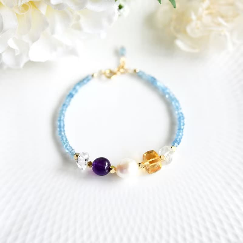 幸せな家庭を築,天使の石 アクアマリン　5種類天然石のブレスレット 3月誕生石