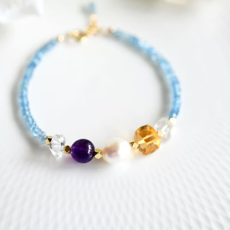 幸せな家庭を築,天使の石 アクアマリン　5種類天然石のブレスレット 3月誕生石