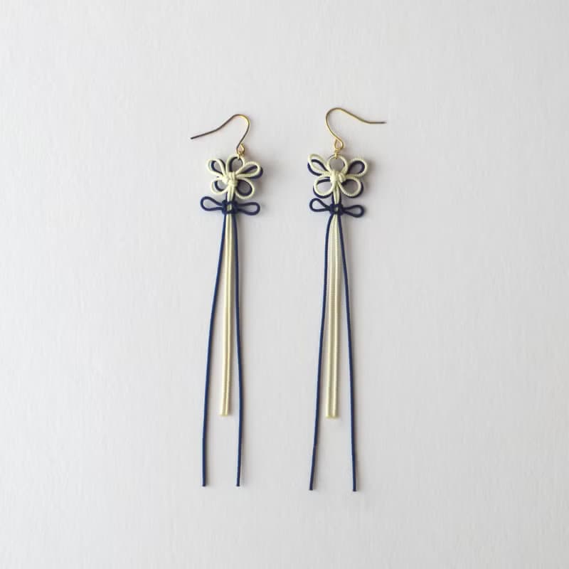 ピアス 道惺々