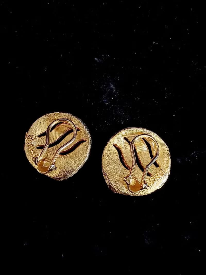 vintage jewelry  BSK 金色立體圓形波浪紋萊茵 夾式耳環