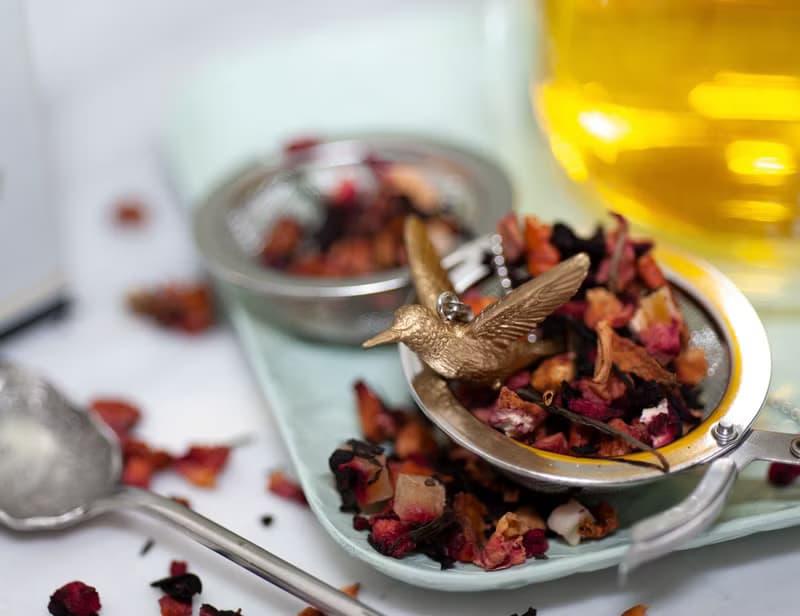 01LIV不銹鋼濾茶器 CHICHI濾茶球 蜂鳥吊饰 原創設計 泡茶器