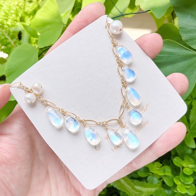 提升直覺 平靜心靈  高冰透體頂級藍暈天然月光石 不規則手鍊