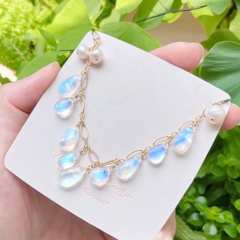 提升直覺 平靜心靈  高冰透體頂級藍暈天然月光石 不規則手鍊