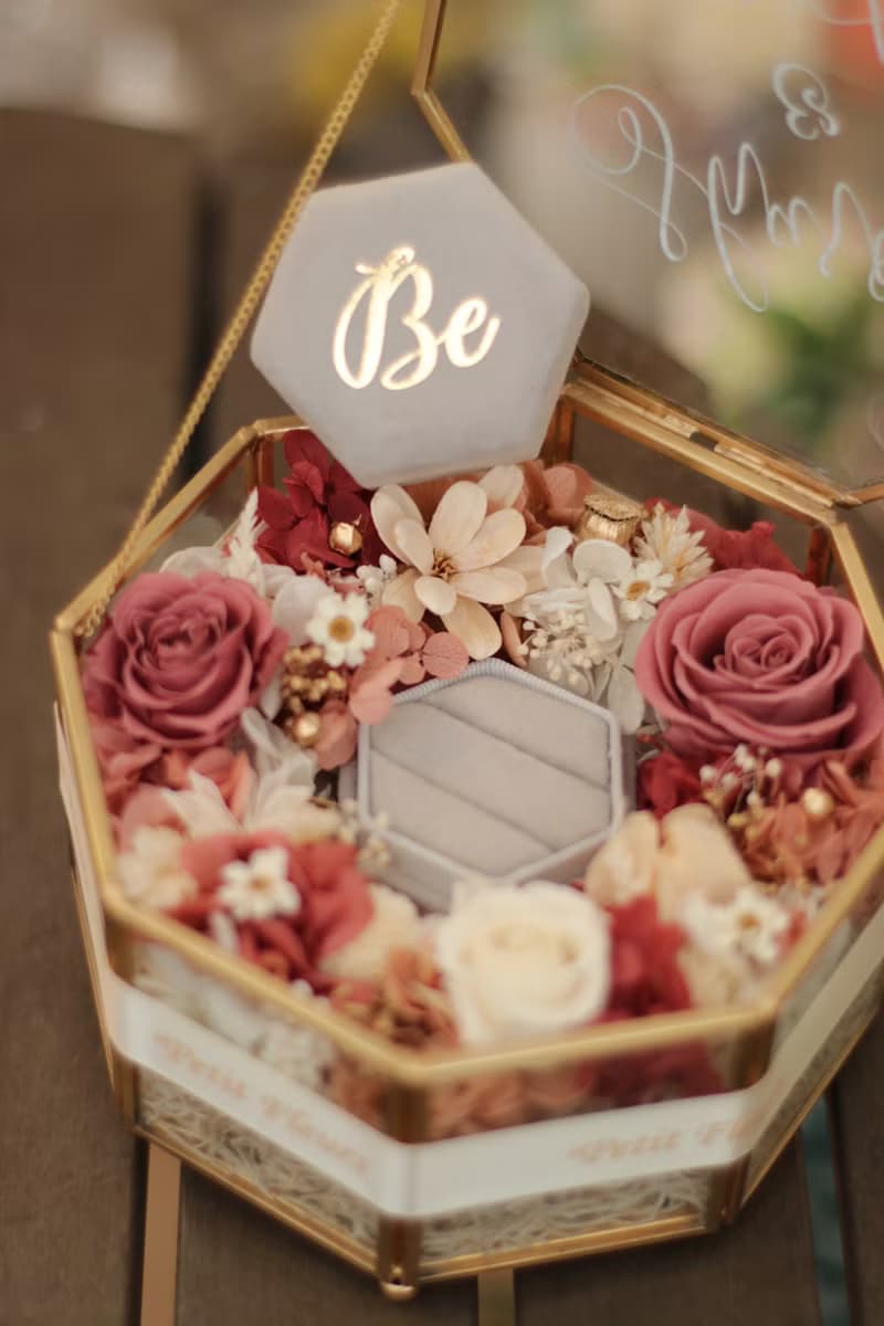 【結婚禮物】八邊形結婚對戒盒 求婚戒指盒 燙金 不凋花盒