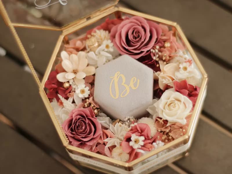 【結婚禮物】八邊形結婚對戒盒 求婚戒指盒 燙金 不凋花盒