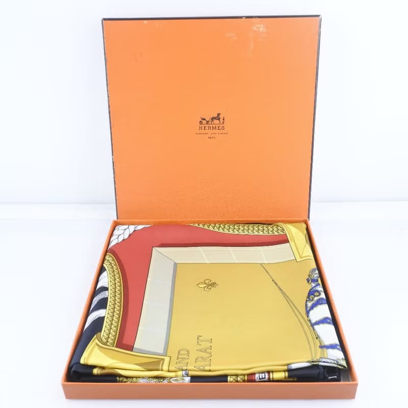 【日本直送】エルメス HERMES カレ90 スカーフ GRAND APPARAT シルク レディース【未使用】