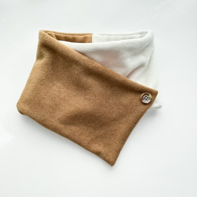 オシャレに暖かく バイカラーのネックウォーマー　メルトンフリース　クリスマスギフト