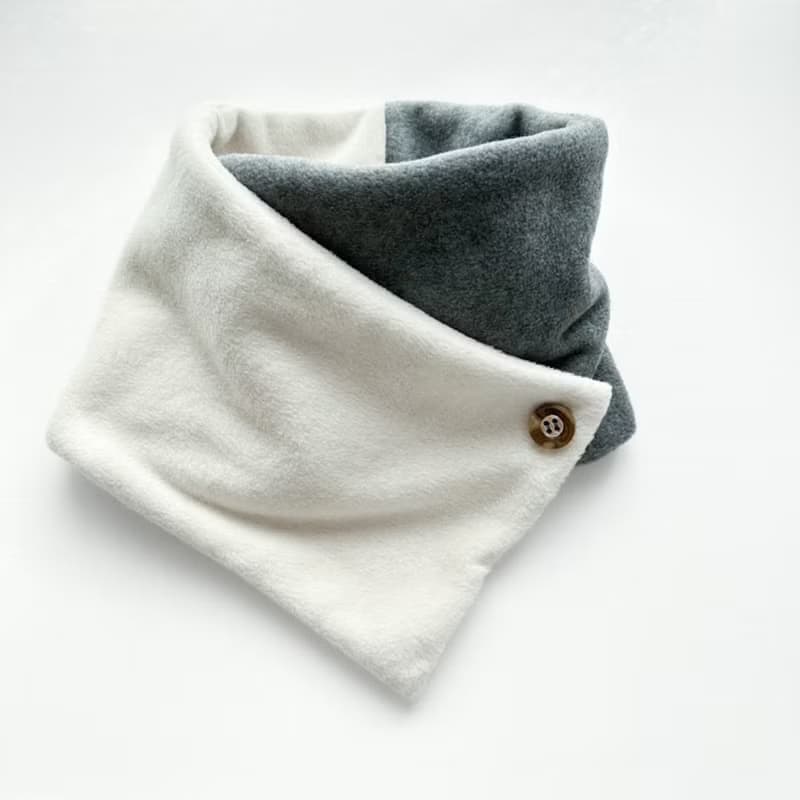 オシャレに暖かく バイカラーのネックウォーマー　メルトンフリース　クリスマスギフト