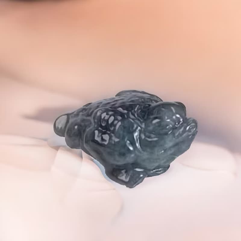 【招財神獸】烏雞翡翠三腳蟾蜍擺飾 | 天然緬甸玉翡翠A貨 | 送禮