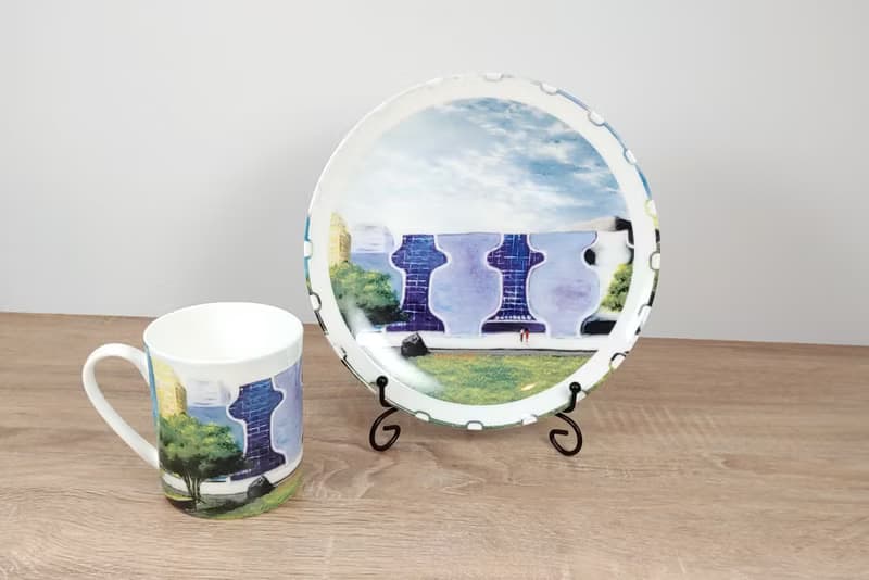 藝術瓷盤 漫步台中歌劇院 小光點畫廊身心障礙藝術畫家-陳華國