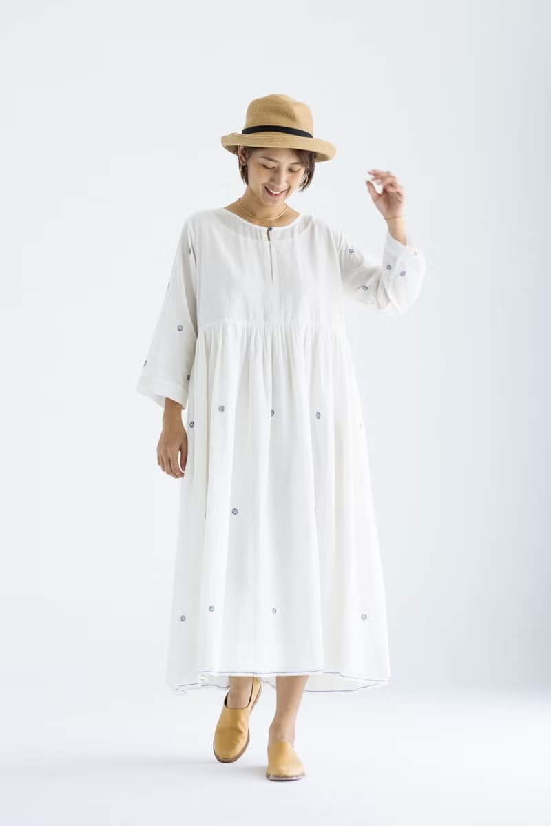 KALAKAR 印度棉白色長袖小圖刺繡雙層洋裝