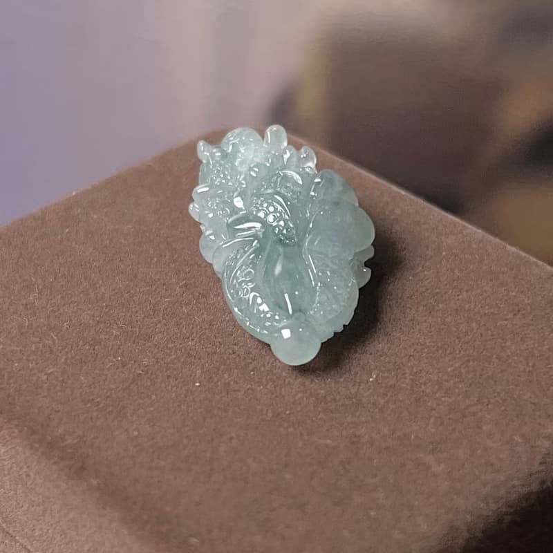 飄藍花翡翠巧雕白菜 | 天然緬甸A貨翡翠 | 送禮