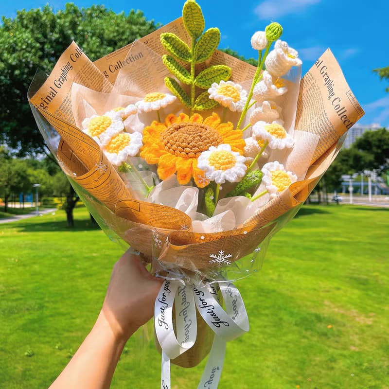 2025母親節花束手工編織的夏日歡愉花束——向日葵、百合、綠葉和