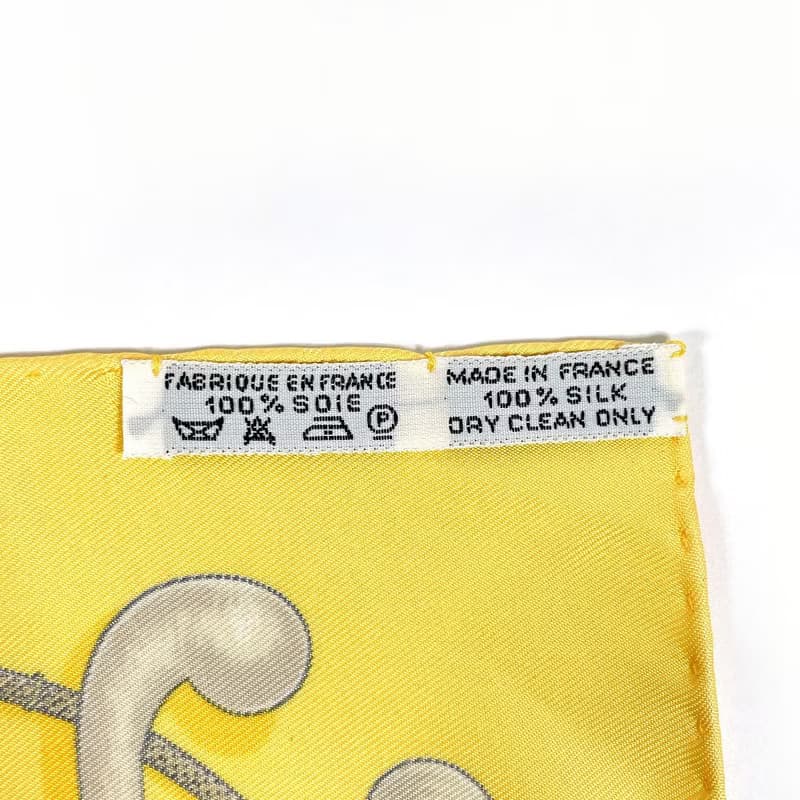 【日本直送 中古美品】エルメス HERMES カレ 45 プチカレ スカーフ CANNES & POMMEAUX ステッキ柄 正方形 シルク100% イエロー