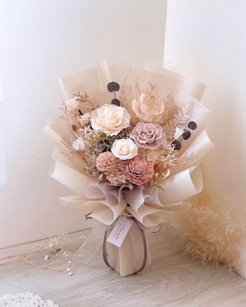 永生玫瑰花束-杏語流光l 奶杏色永生玫瑰 奶茶色花束 畢業花束